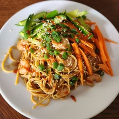 A picture of Spicy Peanut Noodles with Shrimp.