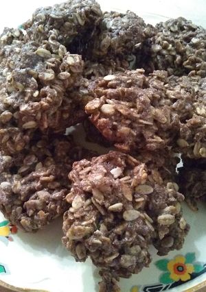 Una foto de Cookies integrales de cacao y avena