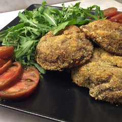 A picture of Portobello (or Cremini) Mushroom Cutlets.