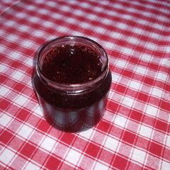 Strawberry jam in microwave A picture of Strawberry jam in microwave.