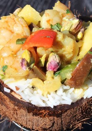 Una foto de Arroz con camarones y coco