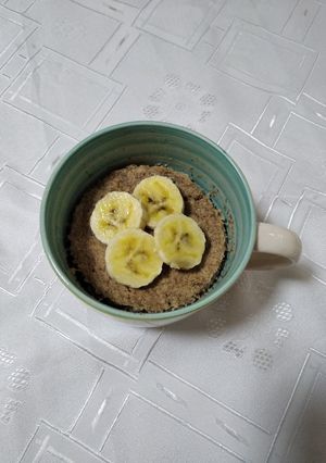 Una foto de Mug cake vegano de banana 🍌 -pura fibra y saludable- :)