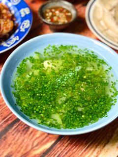 Hình của món Canh Bầu Cá Thu Nấu Hẹ.