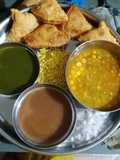 રગડા સમોસા (Ragda Samosa Recipe In Gujarati)
