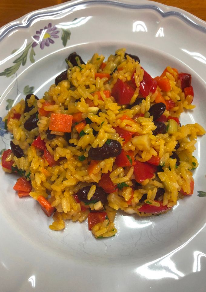 Una foto de Arroz con verduritas y alubias rojas (frijoles)
