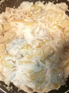 Una foto de Patatas semi-carbonara