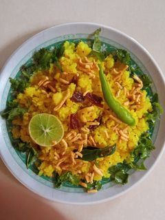બટાકા પૌવા (Bataka Poha Recipe In Gujarati) રેસીપી મુખ્ય ફોટો
