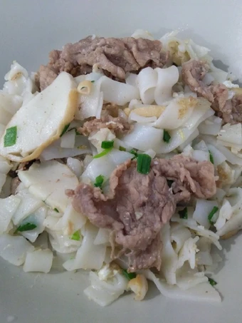 Easy Ways Make Recipes 干炒牛河 Stir-fry Flat Noodles with Beef the Can Spoil the Tongue Really Delicious.