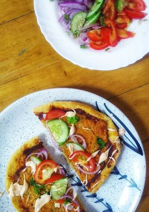 A picture of Turkish Chicken Pizza.