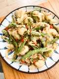 Crispy Kembang Kol Buncis Bumbu Cabe Garam