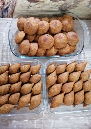 A picture of Fried Kibbeh.