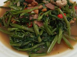 Foto resep Tumis kangkung hidroponik tauco medan, ayam giling & beef salami