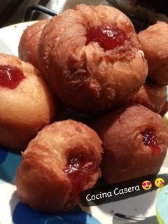 Una foto de Donas de la casa 😍😍💕😋