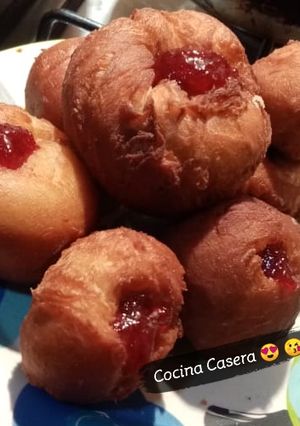 Una foto de Donas de la casa 😍😍💕😋