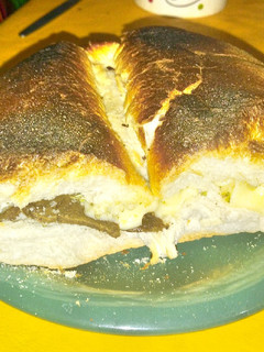Una foto de Sándwich Carne, queso, orégano