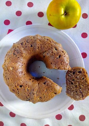 Una foto de  •Budín de manzana, canela & coco •