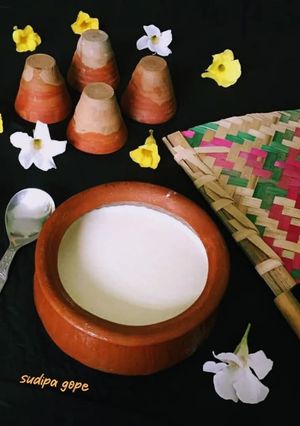 A picture of Mishti Doi.