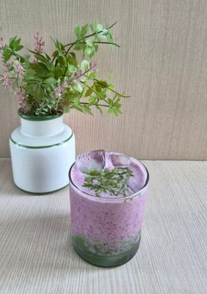 Foto resep Mixed Berries Lassi Matcha