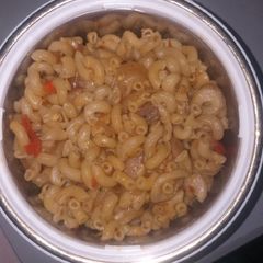 A picture of Jollof twist macaroni with liver.