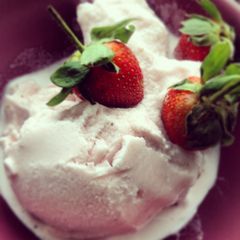 A picture of Strawberry Ice-cream.