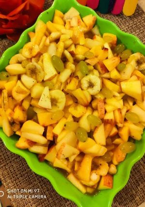 A picture of Fruit chaat.