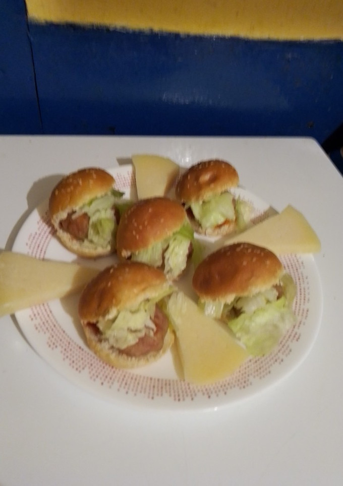 Una foto de Mini hamburguesas con queso Extremeño 👩‍🍳🍔🧀