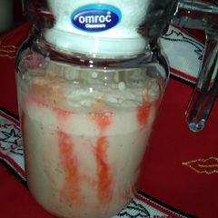 A picture of Date banana milkshake.