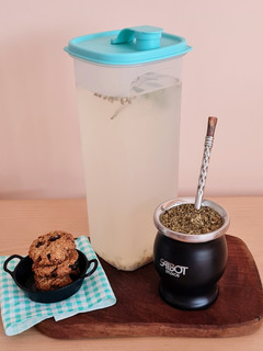 Una foto de Tereré con agua saborizada natural 🧉