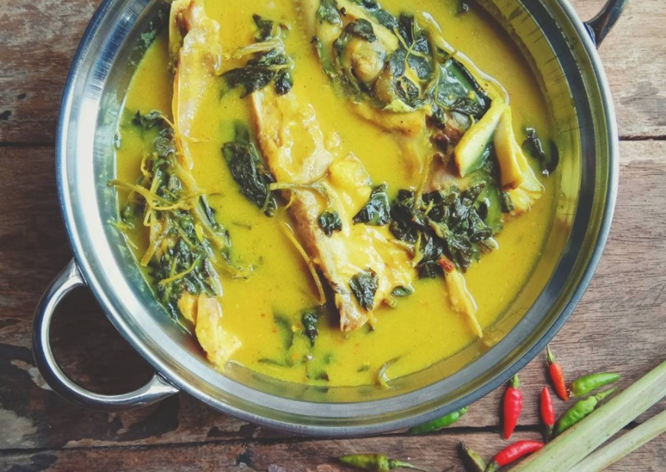 Masak lemak ikan tenggiri bersama jeruk maman #ikan #maratonraya