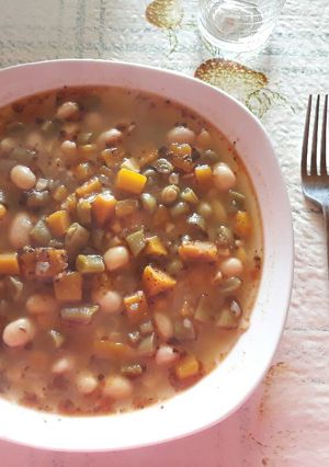 Una foto de Porotos con pilco
