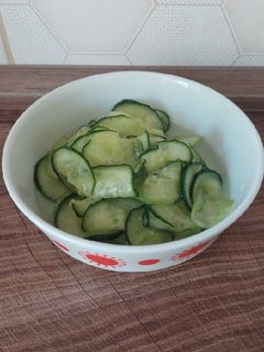 Uborkasaláta recept fotója