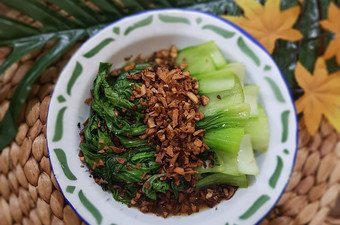 Langkah Mudah untuk Membuat Pokchoy Cah Bawang Putih Untuk Jualan