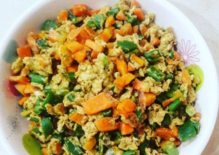 How to Make Quick Scrambled eggs with veggies