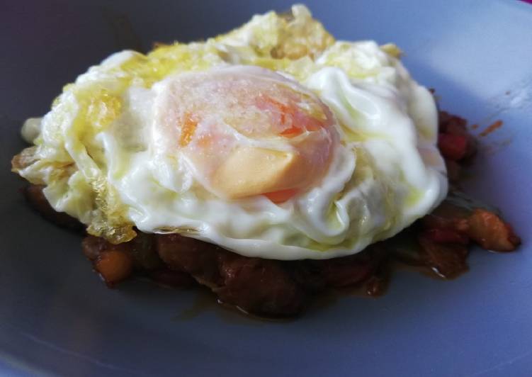 Pisto con huevo frito