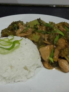 A picture of Broccoli chicken.