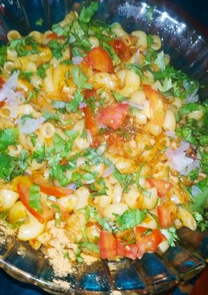 A picture of Macroni chat.