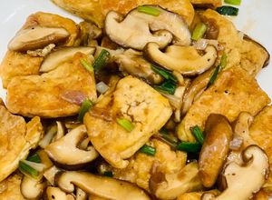 Hình của món Đậu hũ kho nấm đông cô.
