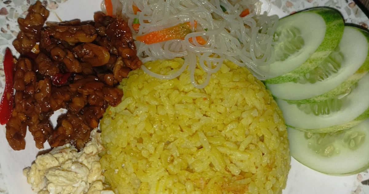 Nasi Kuning Bumbu Racik Pakai Rice cooker Ala Anak Kos