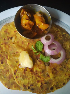 A picture of Onion paratha.