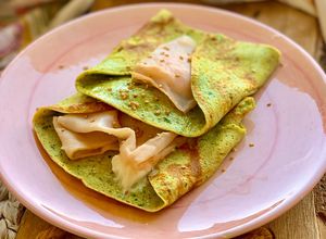 Foto principal de Crepes salados de calabacín y albahaca