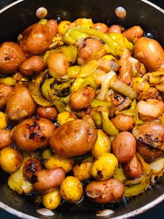 A picture of Firecracker Red Potatoes 🥔.