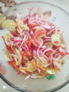 Vegyes zöldségsaláta recept fotója