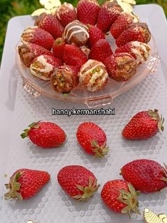 عکسی از دستور توت فرنگی شکم پر 🍓🍓😋😋