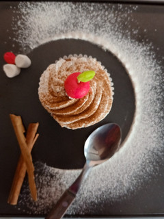 Una foto de Muffins de manzana 🍎y canela🟤