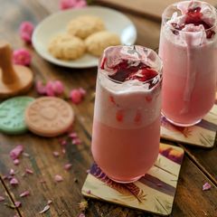 A picture of Rose Raspberry Milkshake.