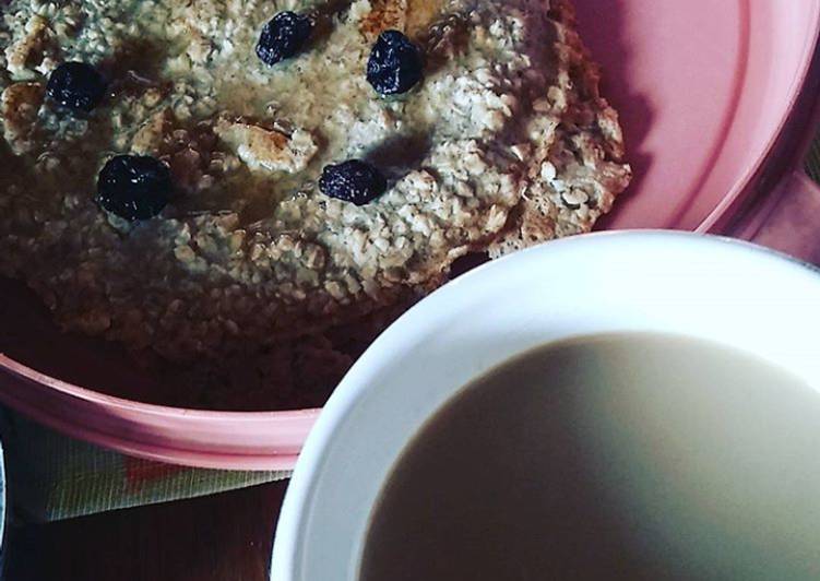 Panqueques de avena, harina integral, manzana, jugo de naranja