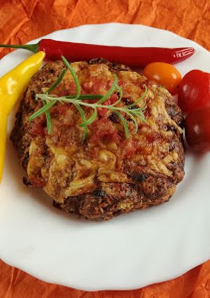 Zöldséges, húsos minipizza recept fotója