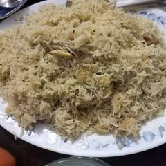 A picture of Saudi style Chicken pulao.