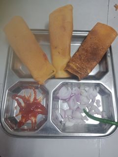 પુડલા(pudla recipe in Gujarati) રેસીપી મુખ્ય ફોટો