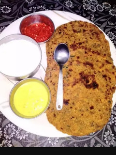 દૂધી ના થેપલા (Dudhi Thepla Recipe In Gujarati) રેસીપી મુખ્ય ફોટો